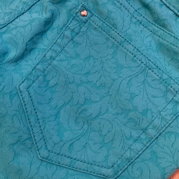 CACHE Turquoise Textured Printed Skinny Ankle Pants - Picture 7 of 9